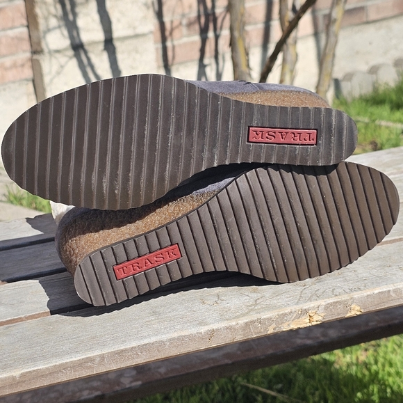 Trask Tatum wedge bootie in indigo suede - Picture 6 of 9